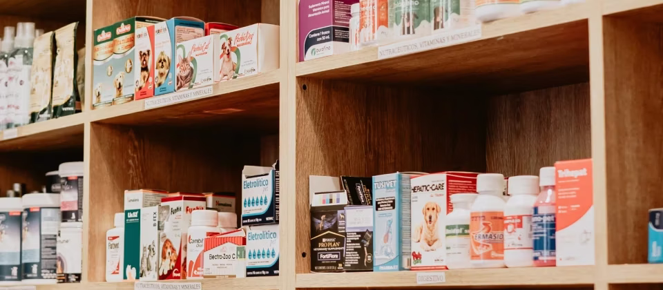 Farmacia veterinaria en clínicas Movet de Bogotá